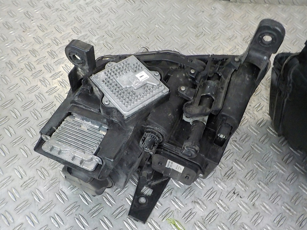 фото №12, Grand cherokee wk2 лампы перед l+p