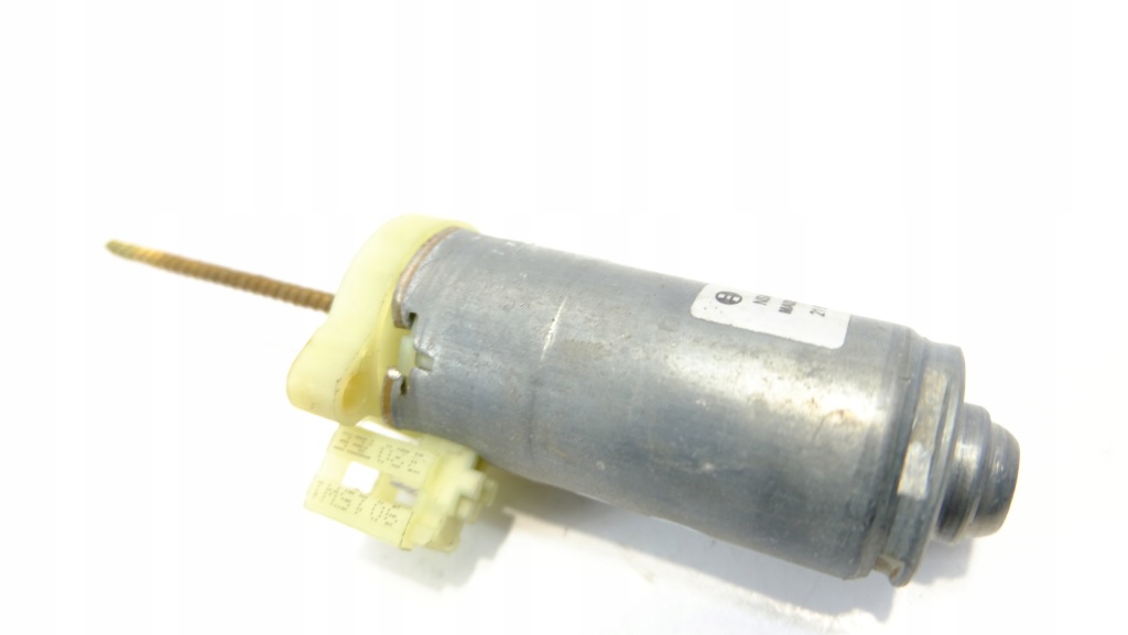 Купити Citroen ds5 моторчик регулювання сидіння правий перед 0390204092