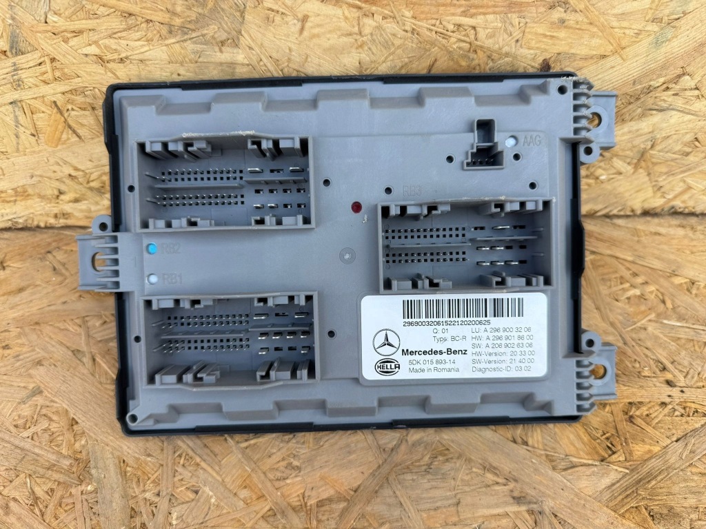 Купить Модуль mercedes eqs suv a2969003206