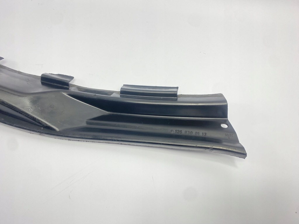 Жабо пластик ліва сторона mercedes w126 1268300113 Оригінал