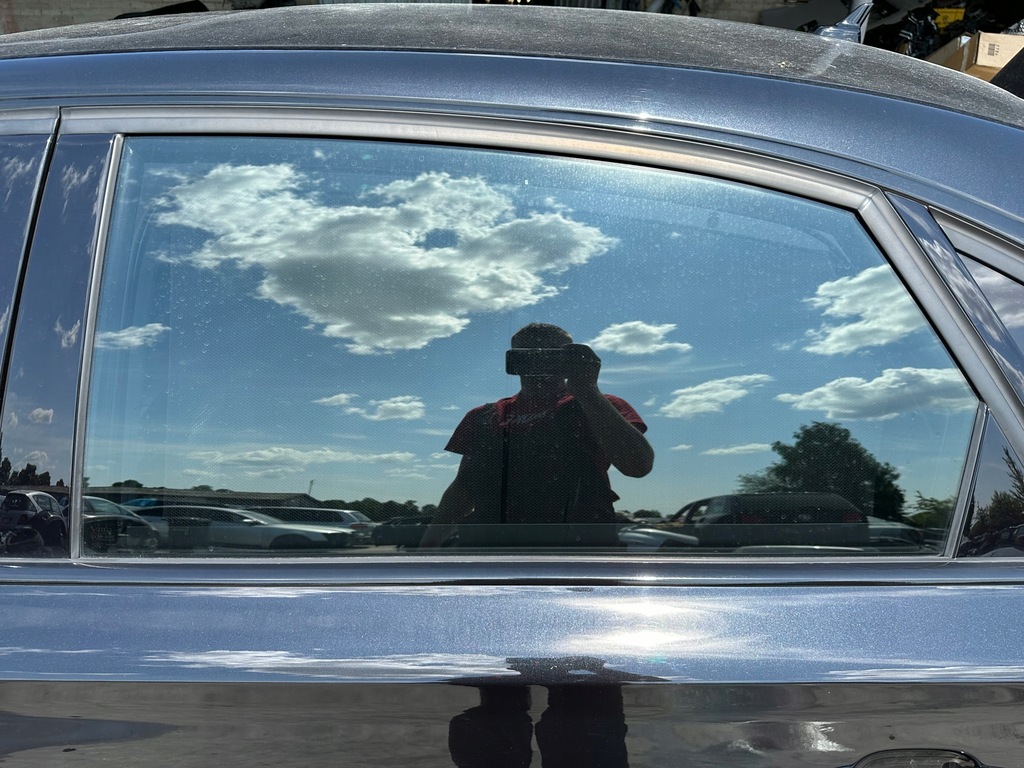 фото №1, Скло двері лівий задня audi a8 d4 long 11r a-ir