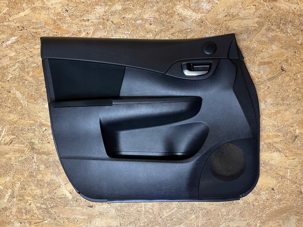 фото №1, Обшивка оббивка двері лівий перед toyota verso s