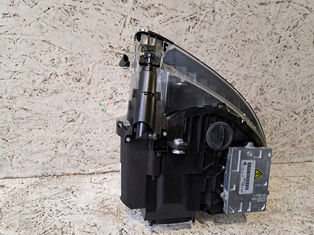 фото №8, Maserati quattroporte gts лампа левый перед nowa оригинальный номер