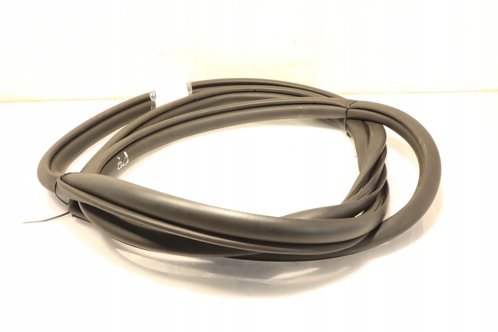 фото №4, Прокладка дверь правая передняя lexus lbx