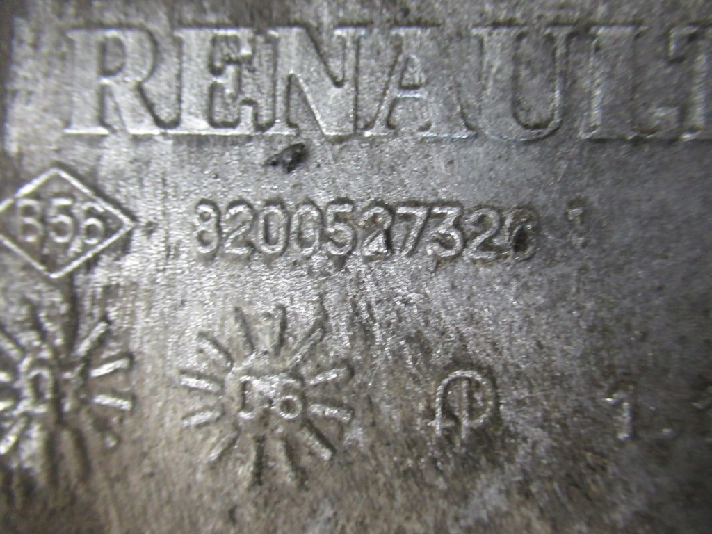Кронштейн кронштейн генератора renault laguna 3 2.0 dci 8200527320 Доставка
