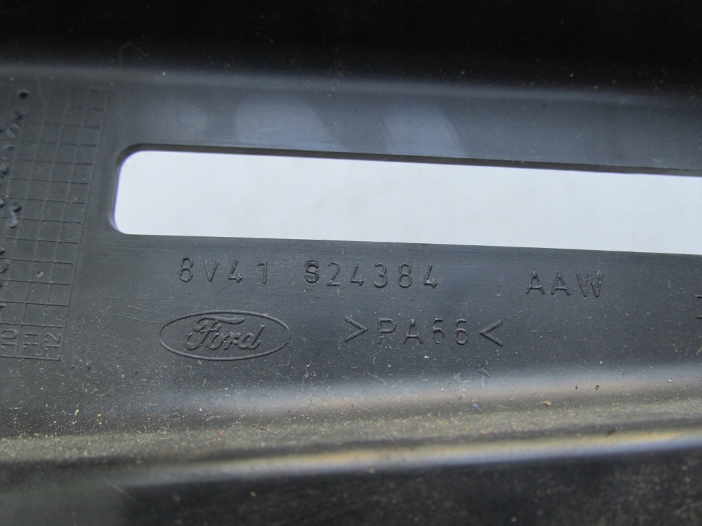 Накладка направляющая поперечина безопасности перед kuga mk1 2008-2012 год Оригинал