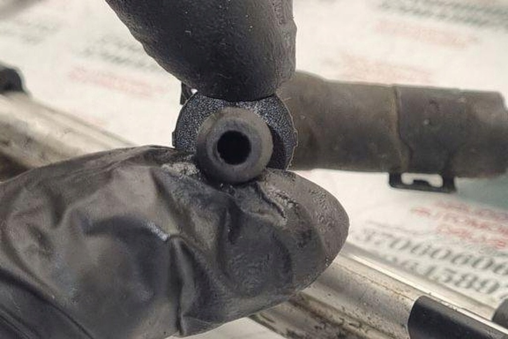 фото №13, Шланг топлива vw passat b7 alltrack 365 1k0121070e 2.0l дизель 103kw