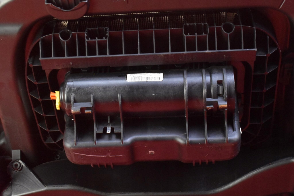 фото №13, Панель приладів приладова консоль панель приладів подушка безпеки eu 13315252 opel meriva b 10-14