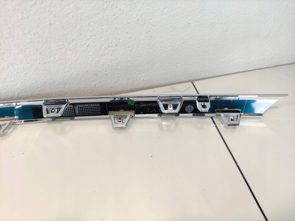 Vw t6 7la молдинг хром бампера правий перед 7la853764 Оригінал