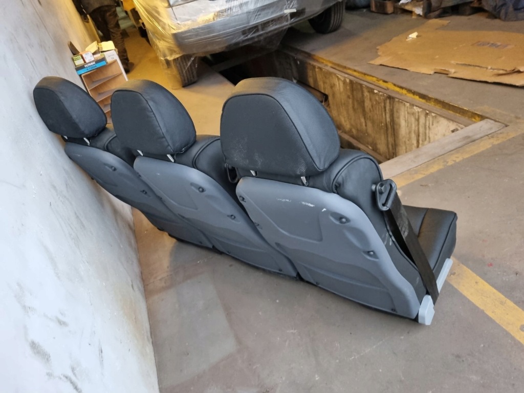 фото №10, Сидіння заднє сидіння універсальний x3 pilot banke шкіра eko - комплект з ремені