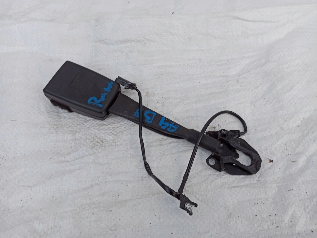 фото №1, Клипса поперечина audi оригинальный номер 8k0857755f