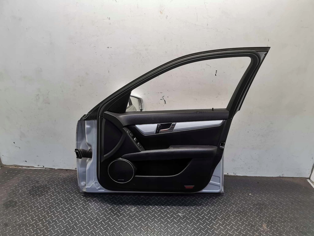 фото №9, Mercedes w204 двері правий перед код лакофарбового покриття c775