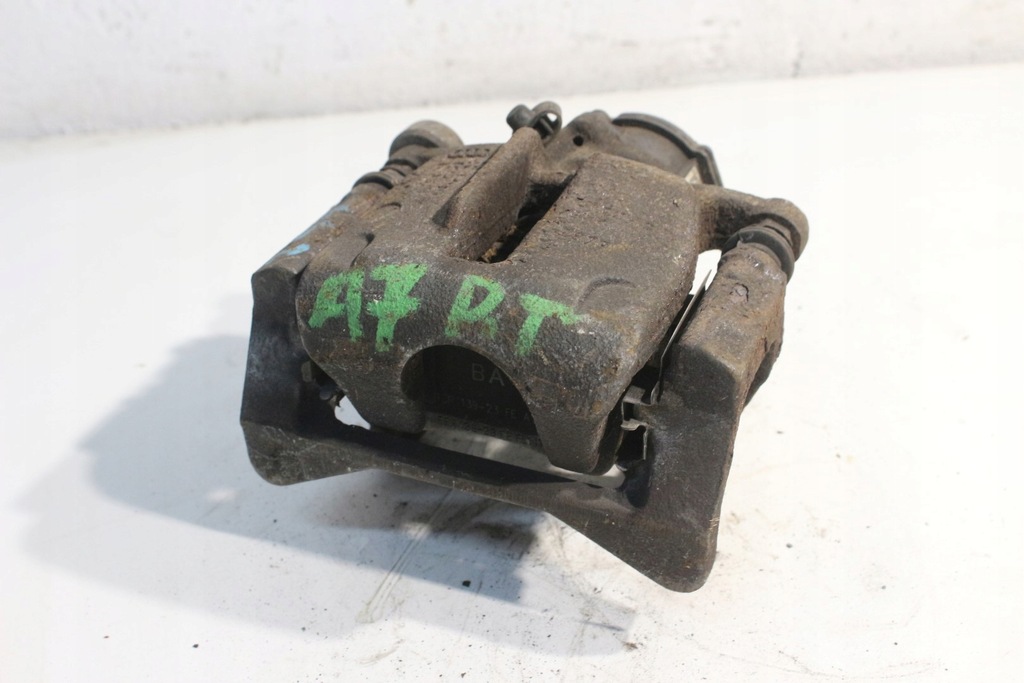 фото №1, Суппорт правый задняя электрический audi a7