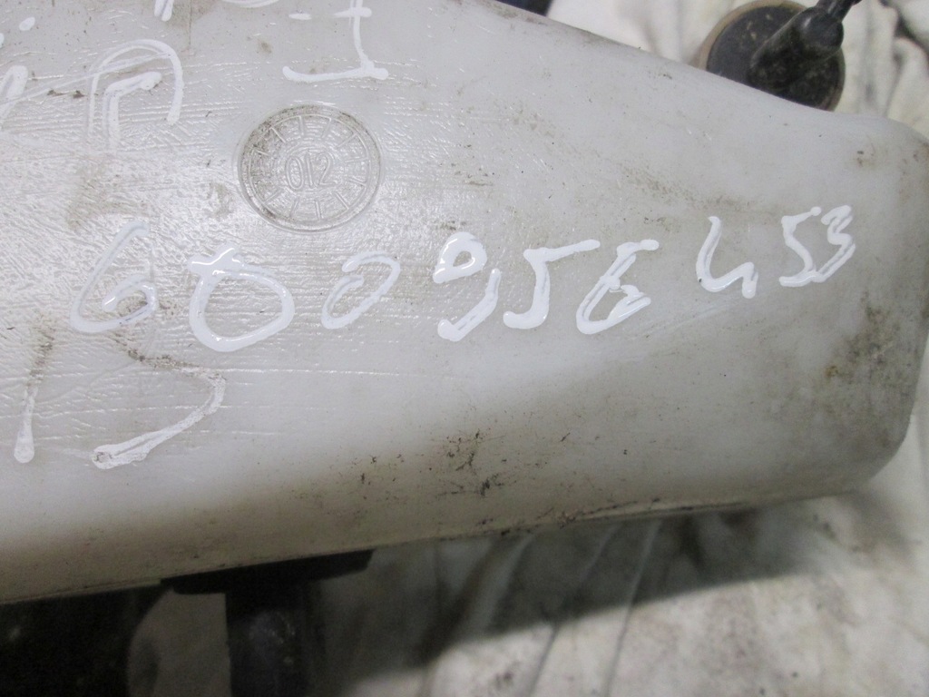 фото №5, Бак розпилювача skoda fabia i