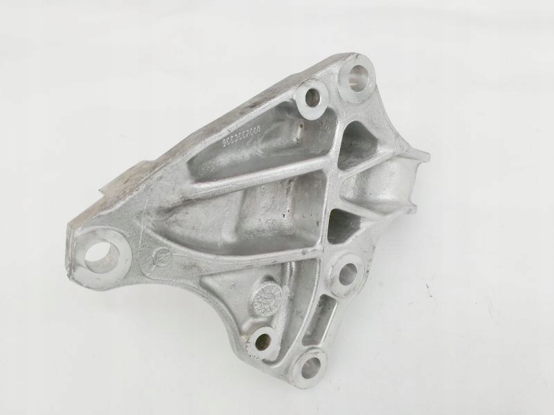 фото №3, Tpoyota proace 2,0d4d опора полуось оригинал