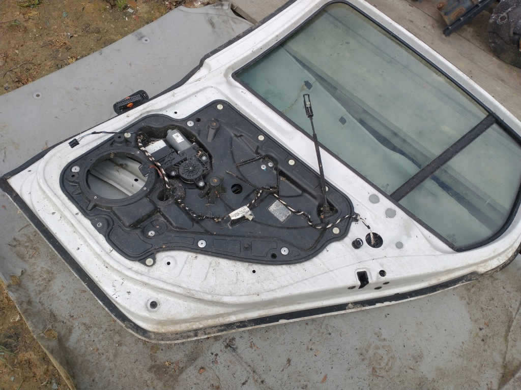 фото №2, Двері правий задня vw golf vi kombi