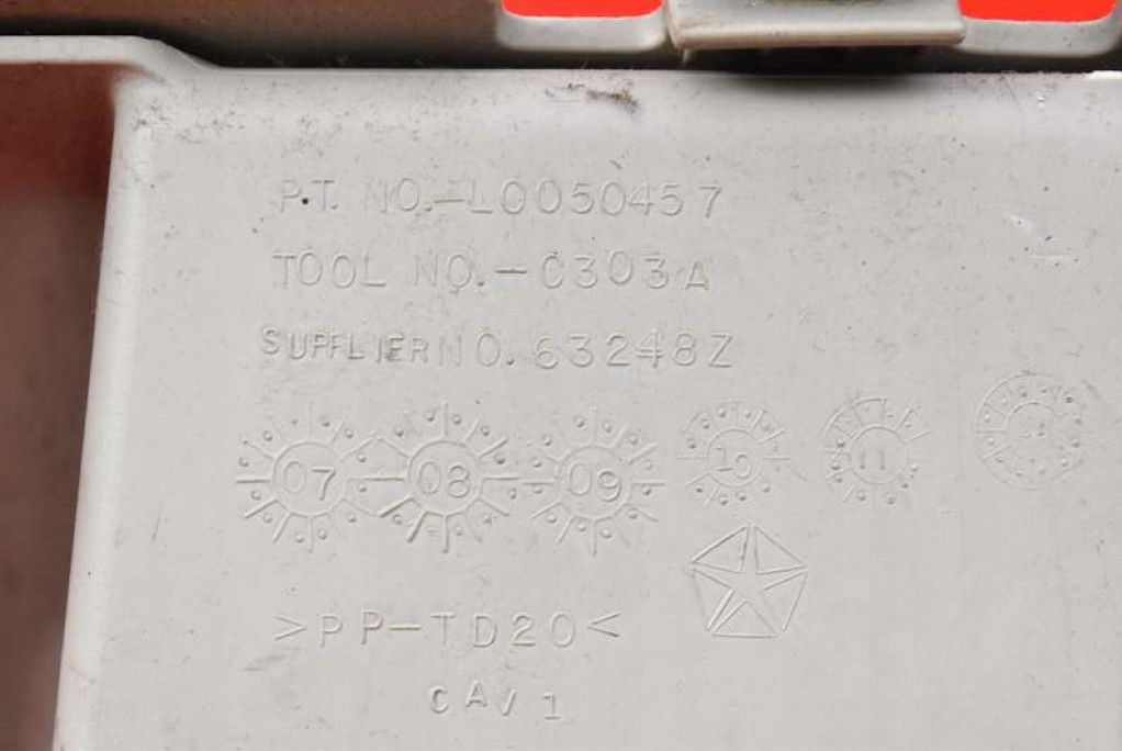 фото №8, Бардачок пассажира eu l0050457 chrysler town & country 5 v grand voyager 5 v