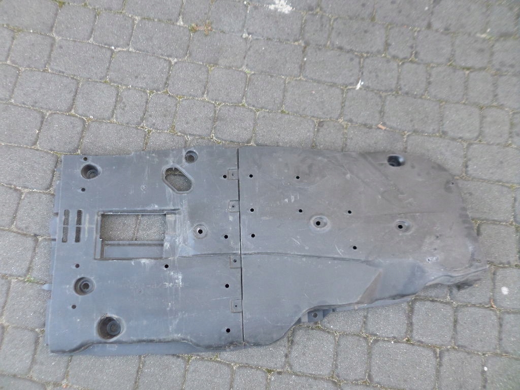 Накладка нижня двигуна коробки підвіска lexus is300h Зі Шроту
