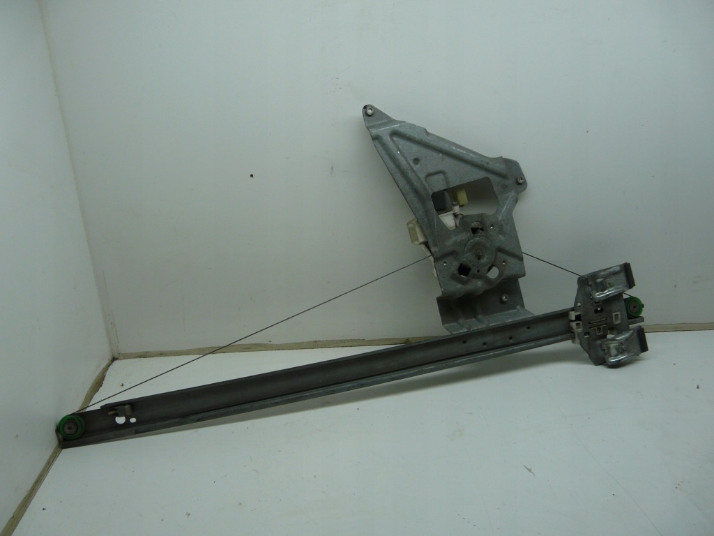 фото №1, Mercedes sprinter 906 подъемник стекло левый перед a9067200046