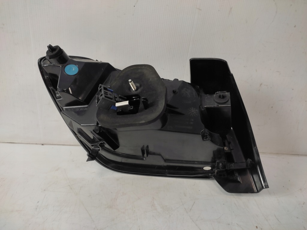 фото №8, Peugeot 208 ii лампа правая задняя задняя 2018- led