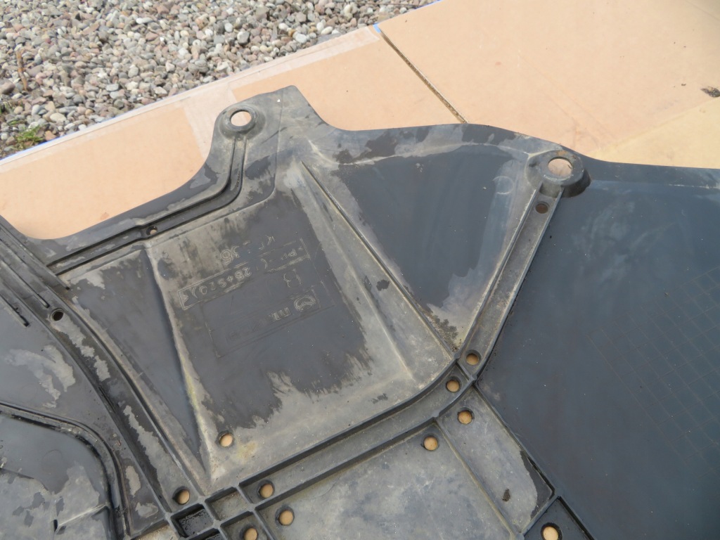 Накладка под двигатель bjs7kf335 mazda 3 Доставка