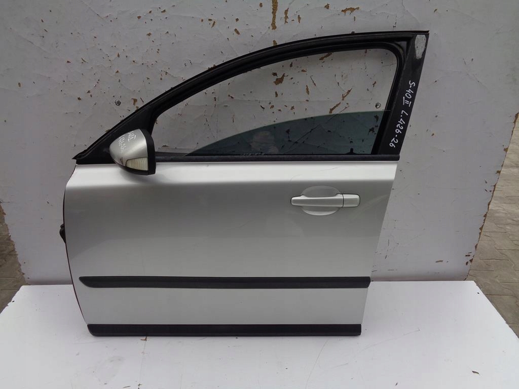 фото №1, Дверь левый перед volvo s40 ii 426-26