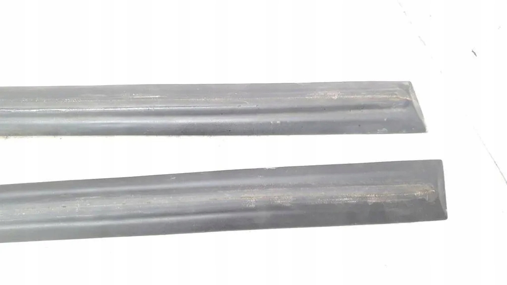 Прокладка передній правих двері opel meriva b 13123847 1.36l бензиновий 2009 Київ