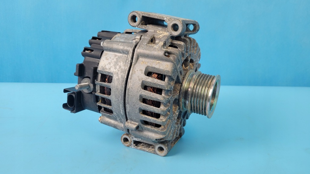 Купити Mercedes w205 c400 3.0b 19r генератор a0009061722
