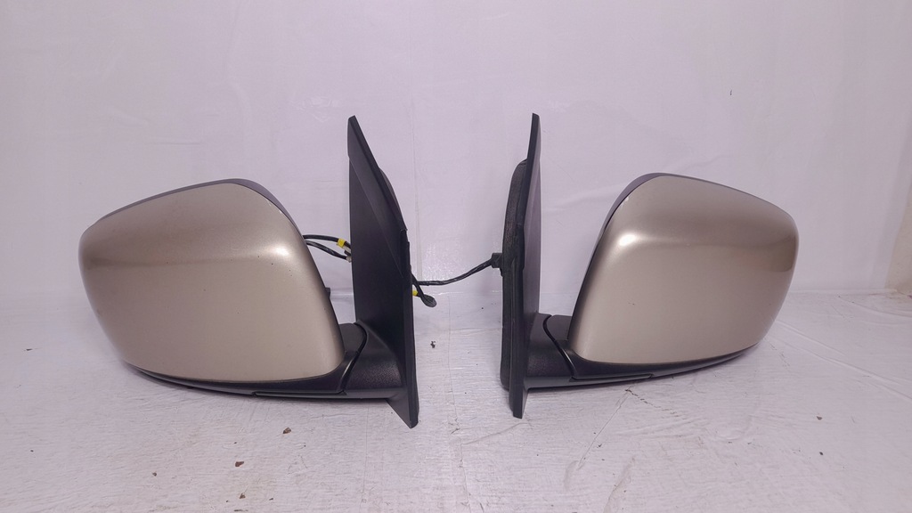 фото №1, Town country v 10- 20 зеркало левая правое 5pin usa