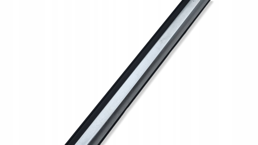 фото №9, Seat ateca 2020 молдинг скло задній