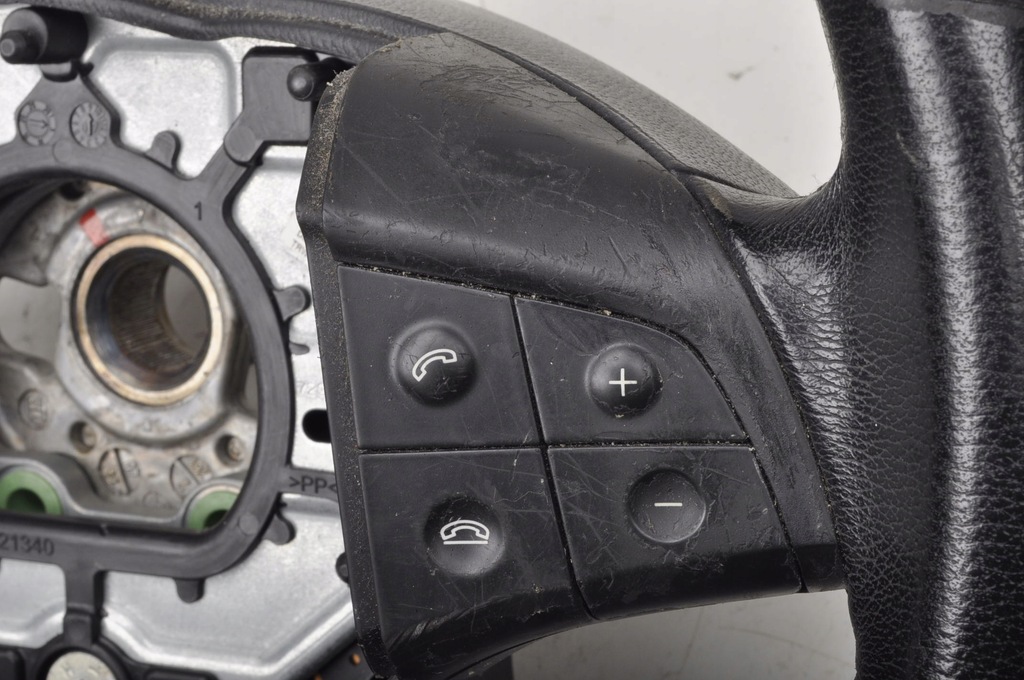 фото №10, Mercedes w245 воздуховод кожаный многофункциональный