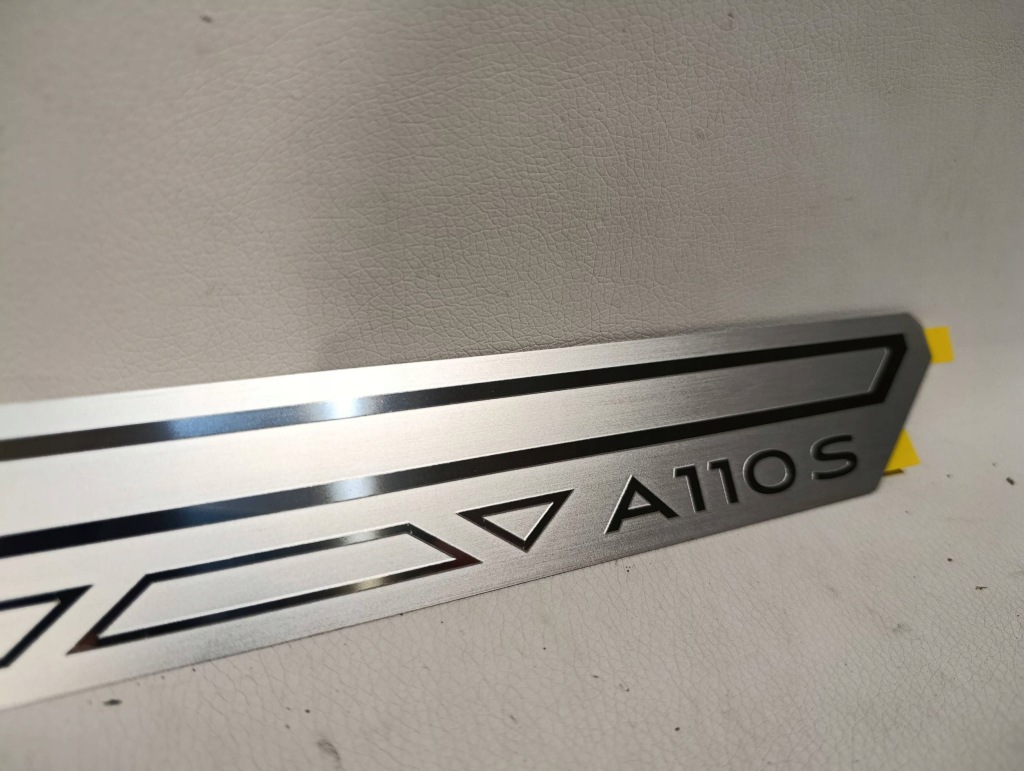 Молдинг оздоблювальна декоративна поріг хром перед alpine a110s 6020019346 Київ