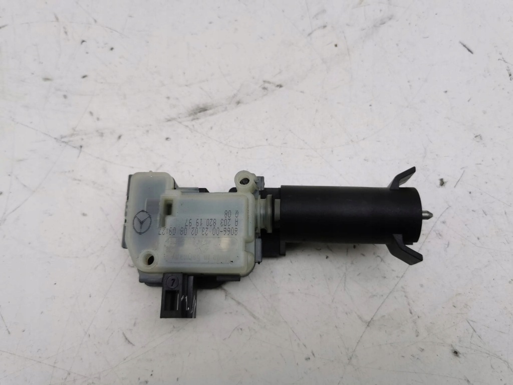 Mercedes-benz b w245 2007 замок кришка заливної пального a2038201997 Недорого