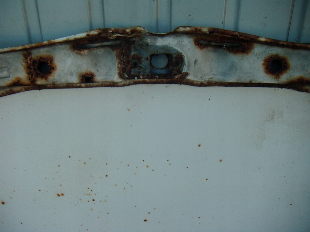 Mercedes w123 75- капот Зі Шроту