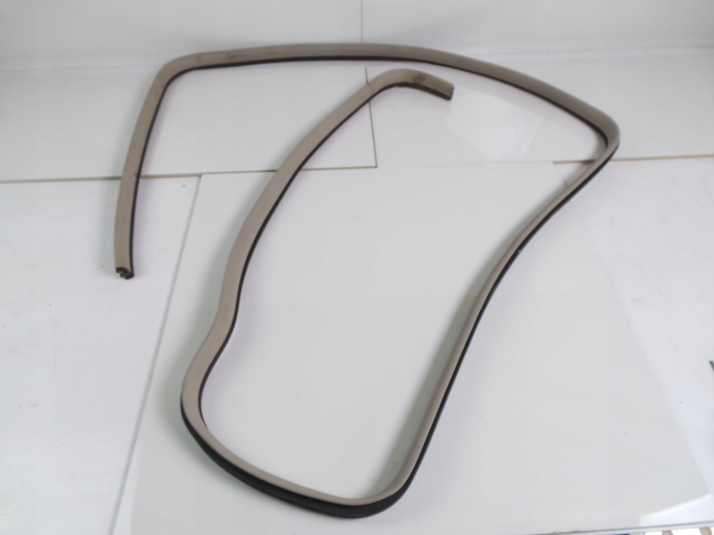 фото №1, Прокладка дверь правый задняя chrysler town country