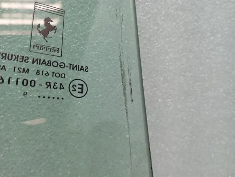 фото №6, Ferrari скло передніх правих двері 68040400