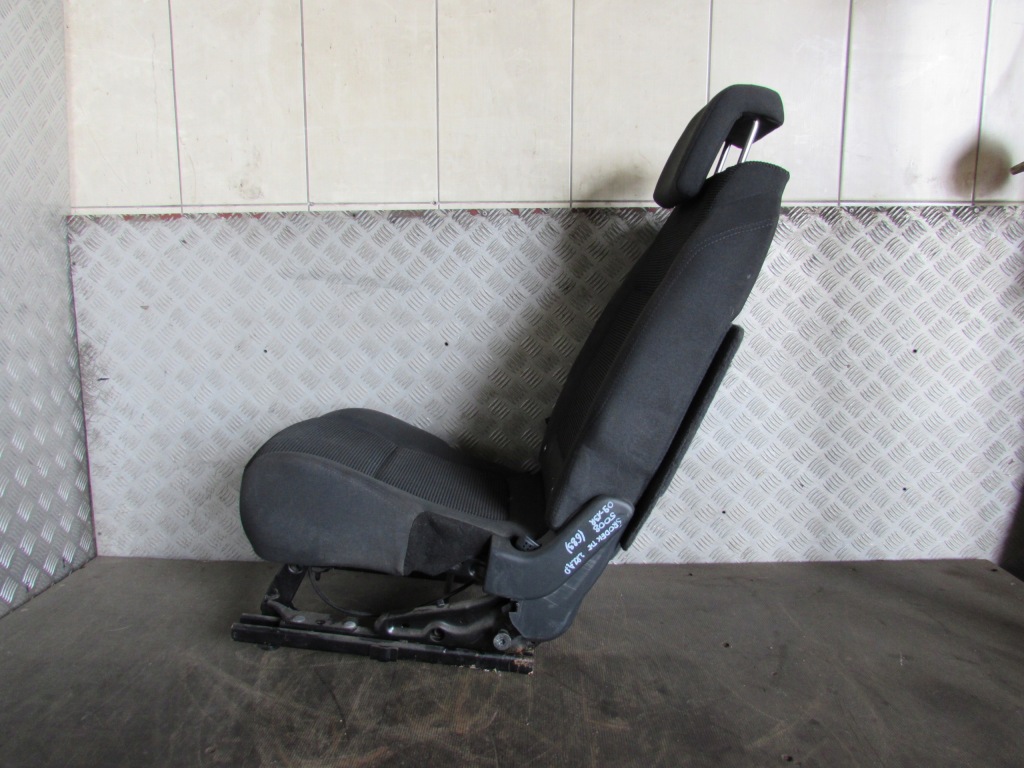 фото №7, Сиденье середина задняя 2 ряд peugeot 5008 09-13r