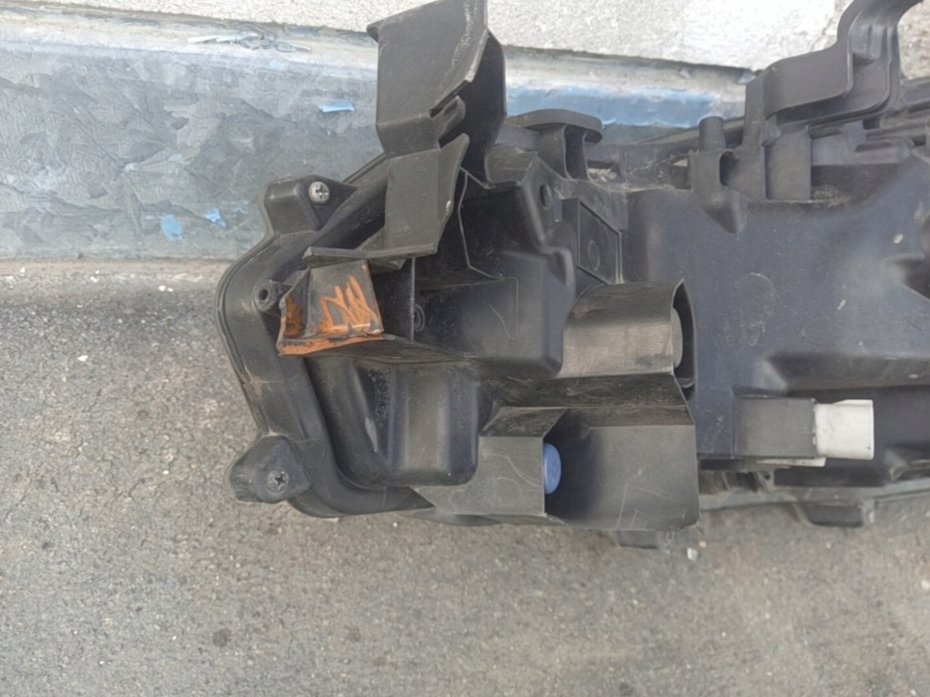 фото №7, Toyota corolla xii e21 лампа перед передняя правый eu 81110-02t31-00