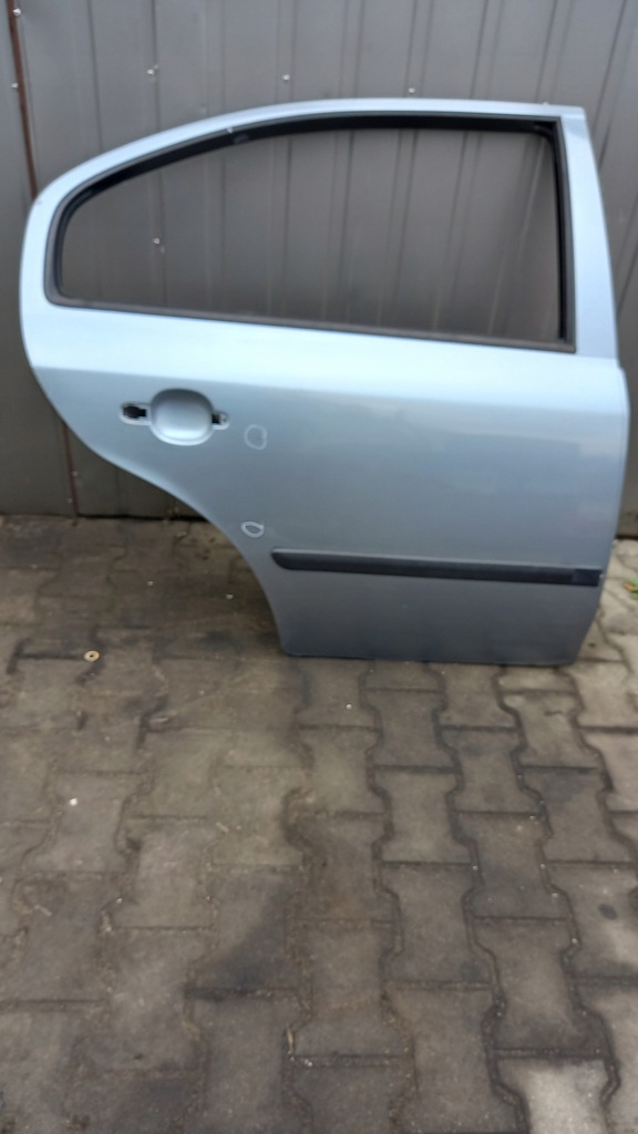 фото №1, Двері праве задня skoda octavia 02r hb