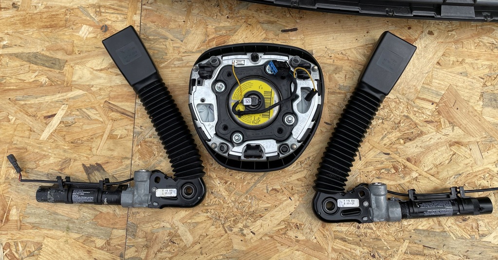 фото №10, Приборная панель консоль подушка безопасности подушки безопасности ремни оригинал bmw 7 f01 f02