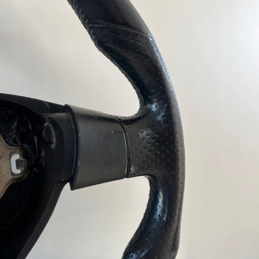 фото №8, Vw scirocco golf v gti r32 повітропровід шкіра шкіряний зрізана 1k0419091at