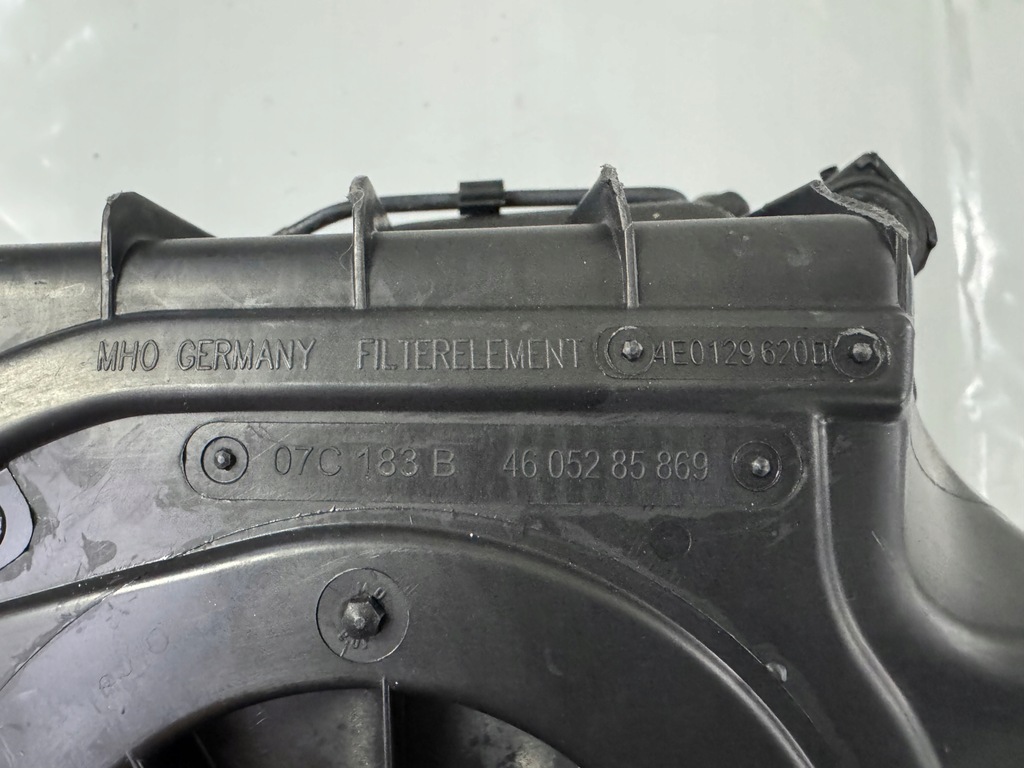 фото №5, Audi s8 d3 корпус фильтра воздуха 07l133836p , 07l 133 836 p