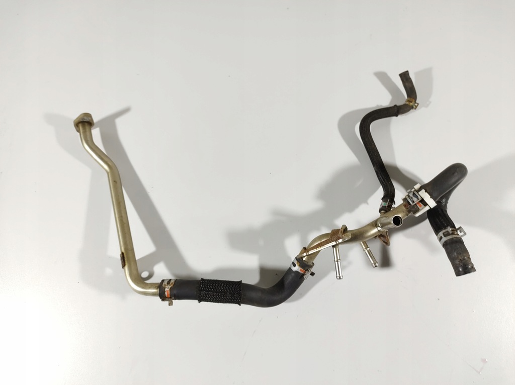 фото №10, Lexus is300h 13r wąż шланг wody