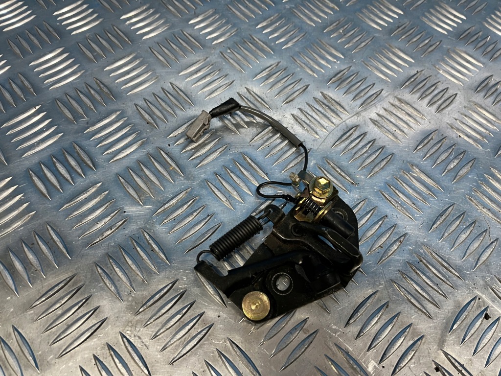 Купити Lexus ls ii ls400 95- засувка замок кришки багажника