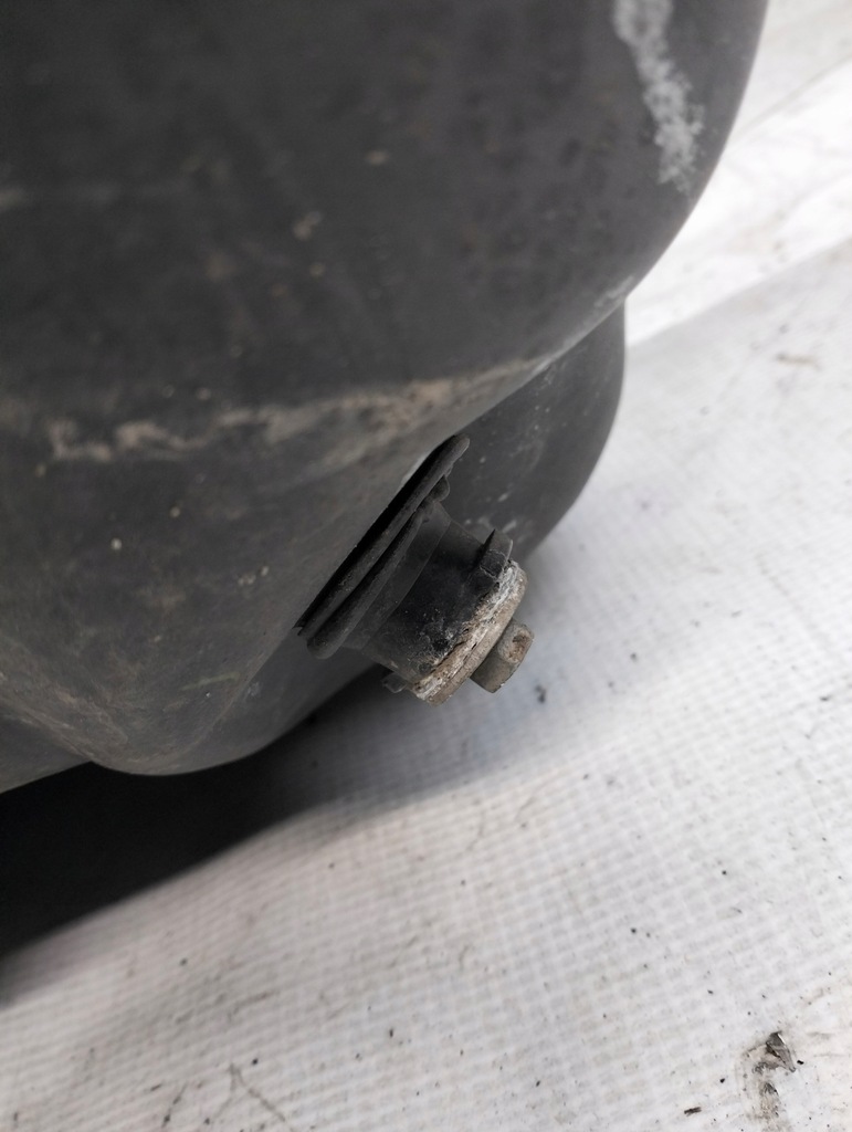 фото №10, Toyota prius 2 ii 1.5 nhw20 бак bak пального