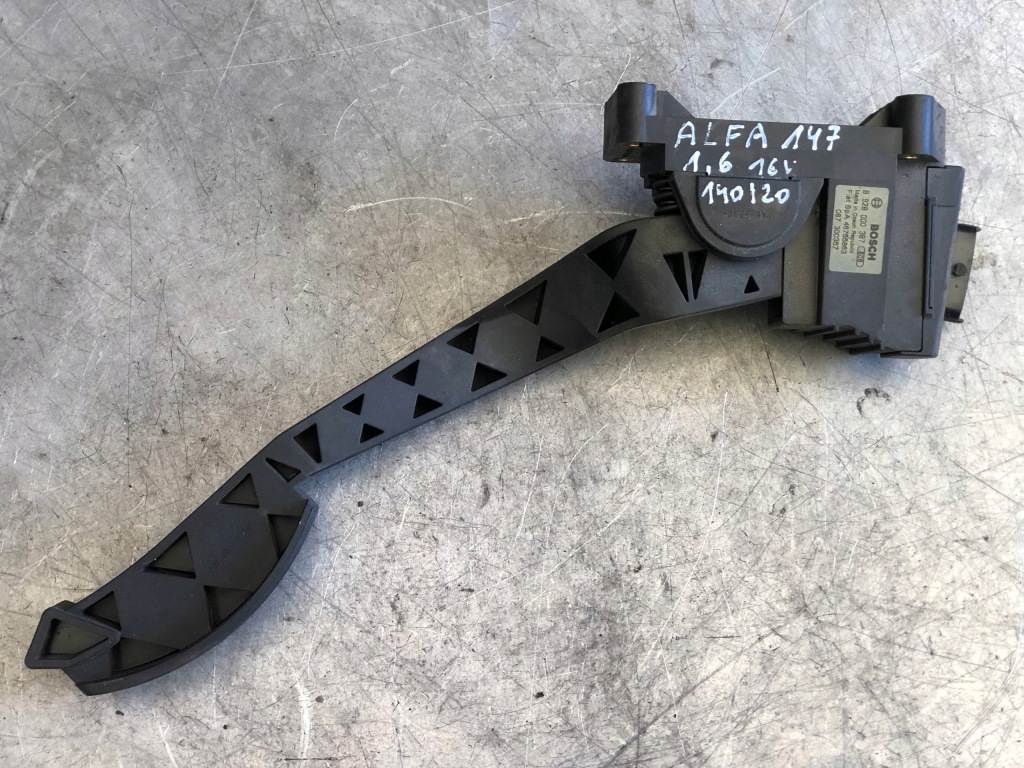 фото №1, Педаль газу alfa romeo 147 1,6b b 928000387