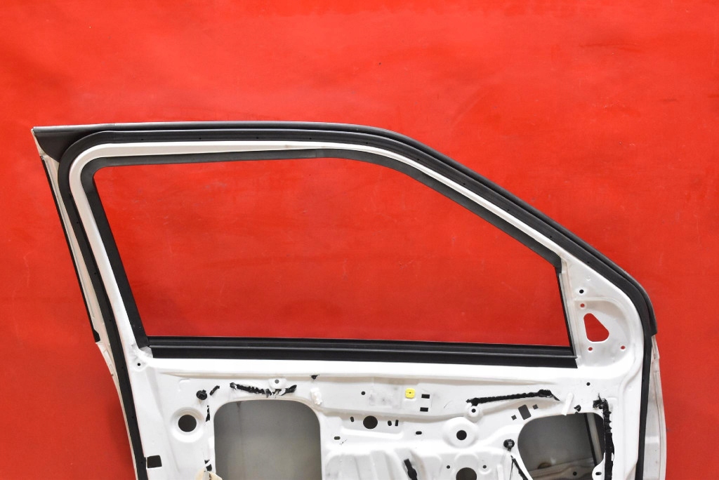 фото №12, Дверь левая перед передние белый suzuki swift 5 v mk7 5d hb 10-15