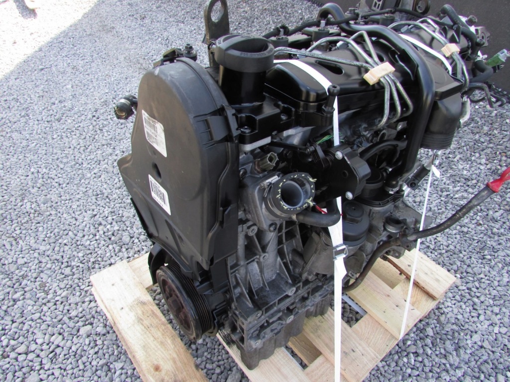 Купити Двигун комплектний  форсунки турбонагнітач volvo xc90 2.4 d5