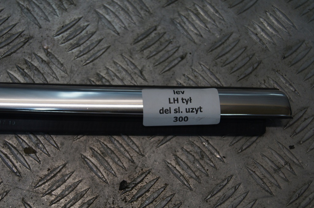 фото №5, Maserati levante молдинг дверь левый задняя 2016r