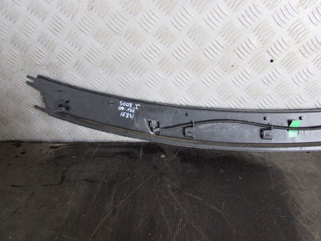 фото №10, Молдинг омивача скло лобове 96861922 peugeot 5008 i 09-13 r.